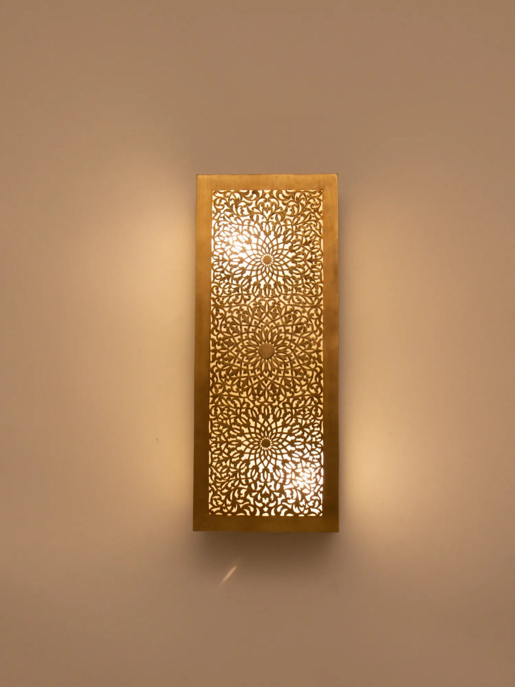 wall sconce light cabin light, man cave light, Solid Brass Wall Sconce light with brass shade