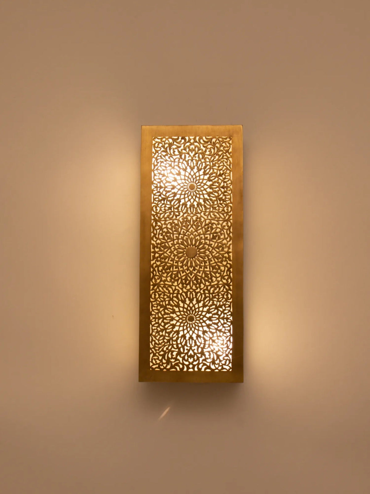 wall sconce light cabin light, man cave light, Solid Brass Wall Sconce light with brass shade