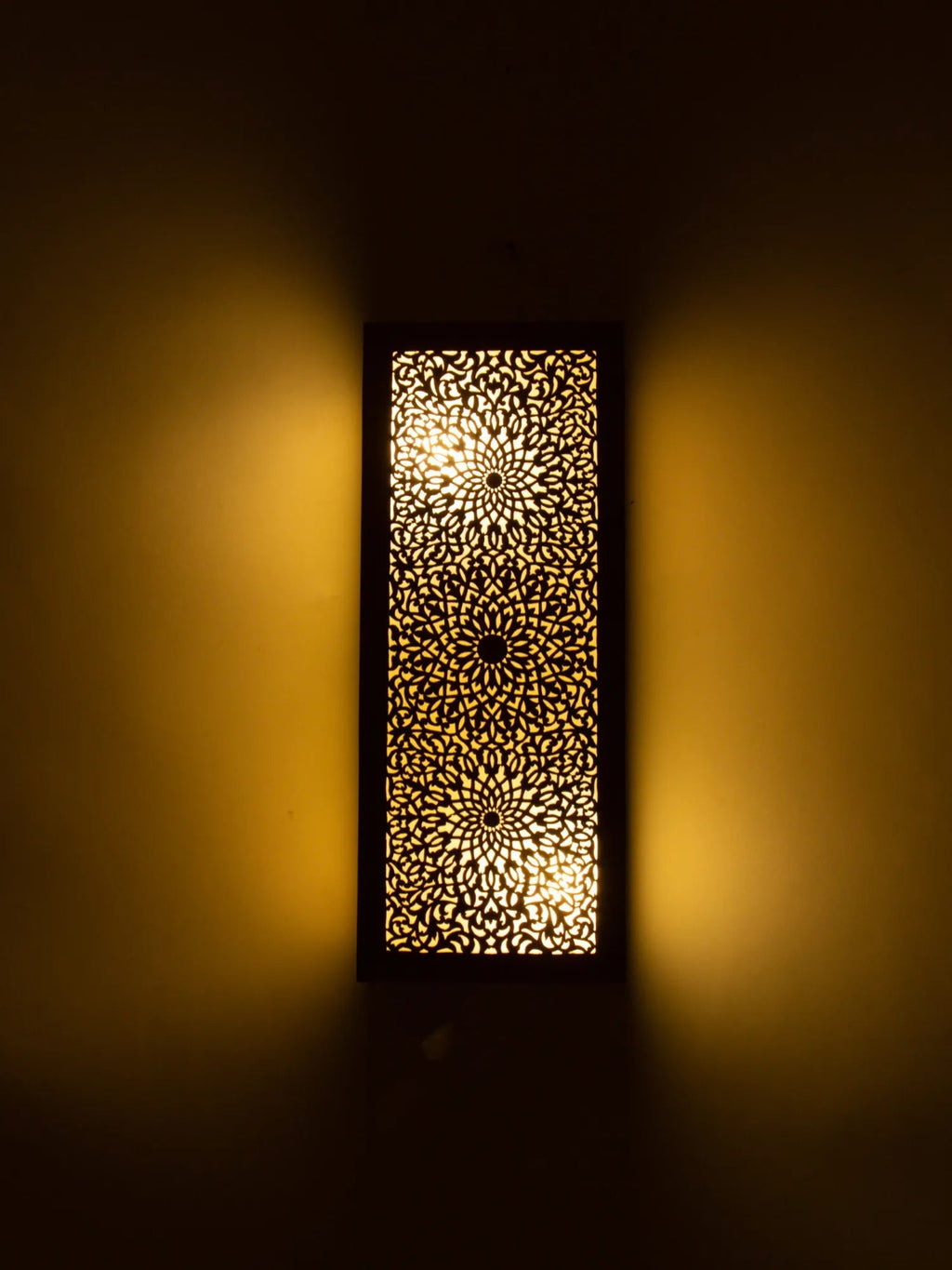 wall sconce light cabin light, man cave light, Solid Brass Wall Sconce light with brass shade